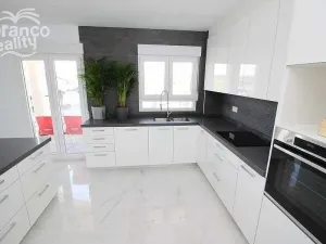 Prodej rodinného domu, Pinoso, Alicante, Španělsko, 245 m2