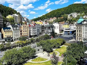 Prodej bytu 2+1, Karlovy Vary, Divadelní náměstí, 90 m2