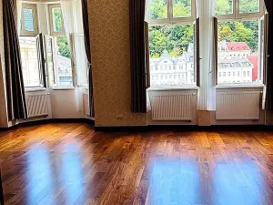 Prodej bytu 2+1, Karlovy Vary, Divadelní náměstí, 90 m2