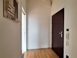 Pronájem bytu 1+1, Praha - Žižkov, Roháčova, 60 m2