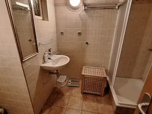 Pronájem obchodního prostoru, Praha - Vysočany, Novovysočanská, 160 m2