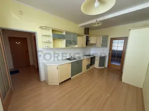 Pronájem bytu 1+1, Hradec Králové, Habrmanova, 38 m2