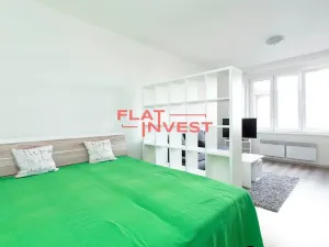 Pronájem bytu 1+kk, Praha - Holešovice, Tusarova, 30 m2