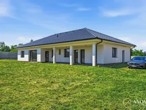 Prodej rodinného domu, Osek, 189 m2
