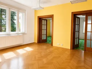 Pronájem kanceláře, Říčany - Strašín, Kaštanová, 250 m2