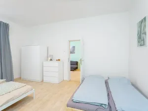 Prodej bytu 2+kk, Praha - Holešovice, Argentinská, 37 m2