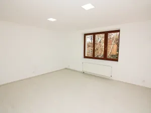 Pronájem bytu 3+1, Tišnov, nám. 28. října, 90 m2
