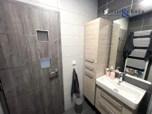 Prodej rodinného domu, Beňov, 235 m2