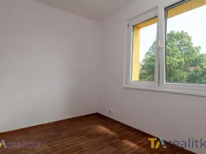 Prodej bytu 2+1, Karviná, Haškova, 54 m2