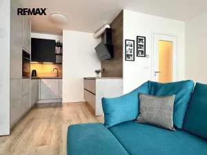 Pronájem bytu 3+kk, Praha - Libeň, Na sypkém, 70 m2