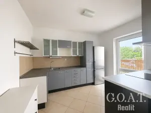 Prodej bytu 2+kk, Praha - Újezd nad Lesy, Oplanská, 56 m2