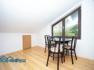 Pronájem bytu 2+kk, Hradec Králové, Ke Splavu, 70 m2