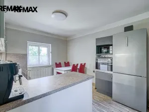 Prodej rodinného domu, Hrob, 258 m2