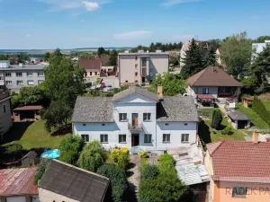 Prodej rodinného domu, Dobrovice, Palackého náměstí, 218 m2