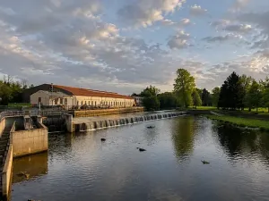 Prodej komerční nemovitosti, Přepeře, 700 m2
