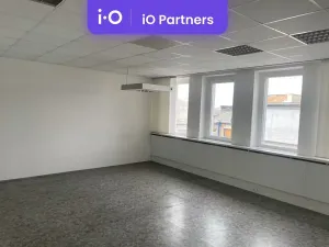Pronájem skladu, Praha - Hostivař, U továren, 5000 m2