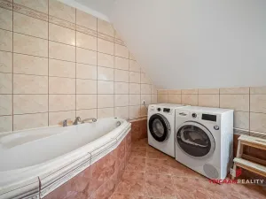 Pronájem bytu 3+kk, Hradec Králové - Nový Hradec Králové, Na Hrázce, 105 m2