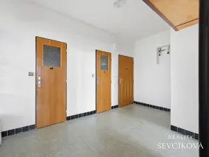 Prodej bytu 3+1, Hradec Králové, Na Občinách, 79 m2