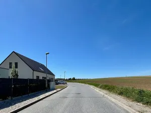 Prodej pozemku pro bydlení, Hrušovany u Brna, Pod Střediskem, 898 m2