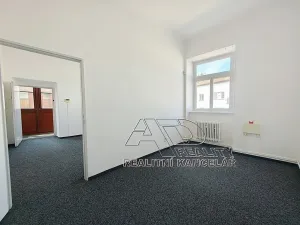 Pronájem kanceláře, České Budějovice, Kanovnická, 210 m2