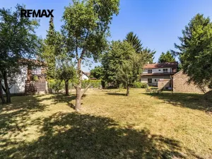 Prodej vícegeneračního domu, Praha - Pitkovice, Žampiónová, 200 m2
