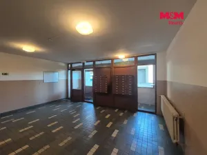 Prodej bytu 2+kk, Králův Dvůr, Nad Stadionem, 40 m2
