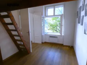 Pronájem bytu 2+kk, Praha - Smíchov, Staropramenná, 40 m2