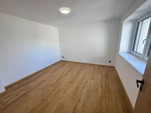 Prodej rodinného domu, Hroznová Lhota, 145 m2