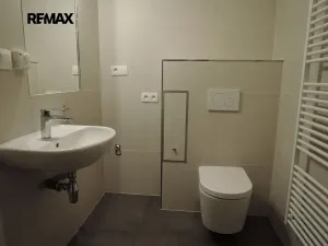 Pronájem bytu 2+kk, Praha - Smíchov, U Malvazinky, 38 m2