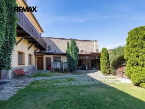 Pronájem restaurace, Opočno, Trčkovo nám., 500 m2
