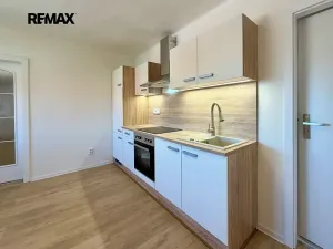 Pronájem bytu 2+kk, Ořech, V Chaloupkách, 50 m2