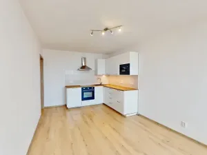 Pronájem bytu 3+kk, Praha - Kobylisy, Šiškova, 63 m2