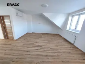 Pronájem bytu 3+kk, Komořany, 96 m2