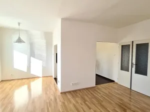 Pronájem bytu 3+kk, Praha - Podolí, Pod Pekařkou, 70 m2