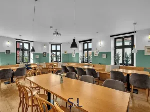 Pronájem restaurace, Osečná, Svatovítské náměstí, 183 m2