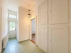 Prodej bytu 2+1, Hradec Králové, Švehlova, 83 m2