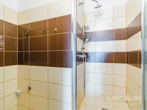 Pronájem bytu 4+1, Jindřichův Hradec, Kosmonautů, 83 m2