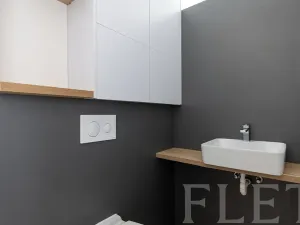 Pronájem bytu 1+kk, Praha - Záběhlice, Topolová, 31 m2