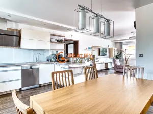 Prodej rodinného domu, Hovorany, 220 m2