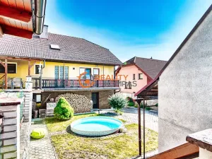 Prodej rodinného domu, Hovorany, 220 m2