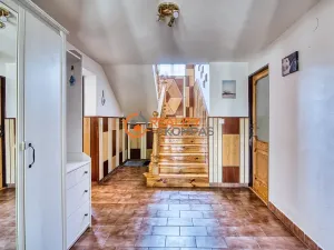 Prodej rodinného domu, Hovorany, 220 m2