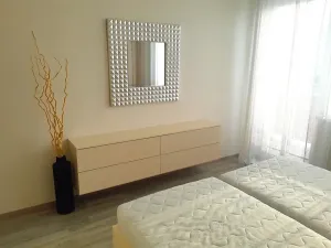 Pronájem bytu 2+kk, Praha - Horní Měcholupy, Modenská, 54 m2
