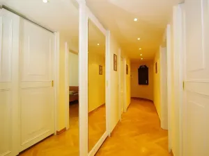Pronájem bytu 2+kk, Praha - Malá Strana, Újezd, 73 m2