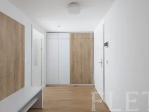 Pronájem bytu 1+kk, Praha - Chodov, Nebřenická, 33 m2
