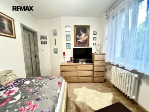 Prodej bytu 3+1, Praha - Prosek, Veltruská, 58 m2