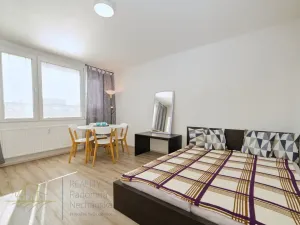 Pronájem bytu 1+1, Praha - Střížkov, Rumburská, 27 m2