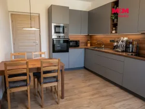 Pronájem bytu 3+1, Opava, Krnovská, 120 m2