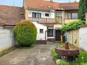 Prodej rodinného domu, Holasice, 182 m2