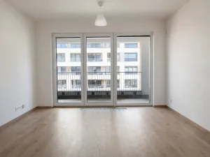 Pronájem bytu 1+kk, Praha - Hloubětín, U Tesly, 32 m2