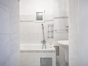 Pronájem bytu 2+kk, Praha - Žižkov, Biskupcova, 41 m2
